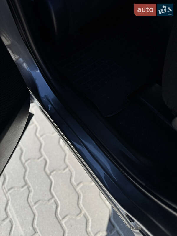 Внедорожник / Кроссовер Toyota RAV4 2013 в Хмельницком фото 35 Внедорожник / Кроссовер Toyota RAV4 2013 в Хмельницком