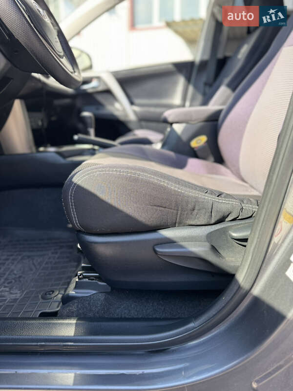 Внедорожник / Кроссовер Toyota RAV4 2013 в Хмельницком фото 38 Внедорожник / Кроссовер Toyota RAV4 2013 в Хмельницком