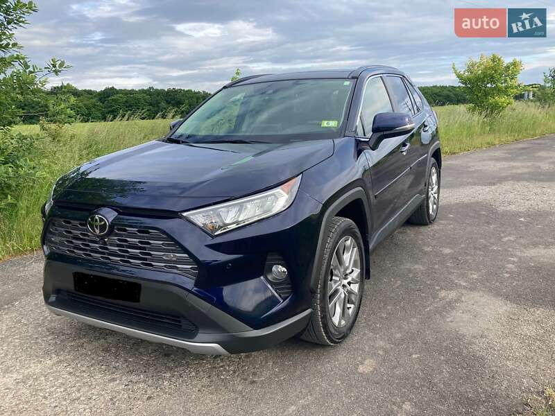 Toyota RAV4 2021