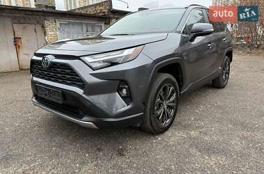 Внедорожник / Кроссовер Toyota RAV4 2022 в Киеве
