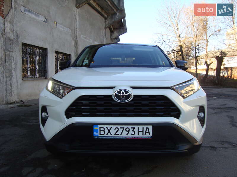 Toyota RAV4 2021