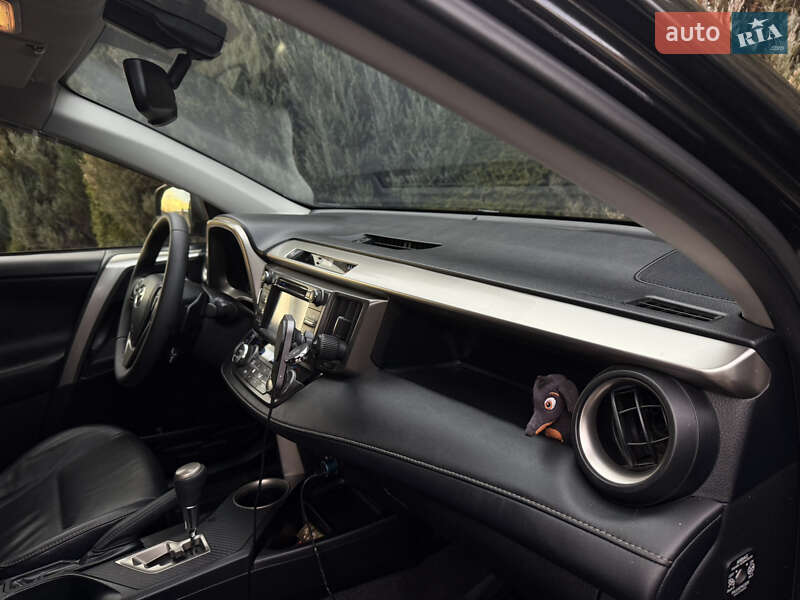 Позашляховик / Кросовер Toyota RAV4 2015 в Самборі фото 31 Позашляховик / Кросовер Toyota RAV4 2015 в Самборі