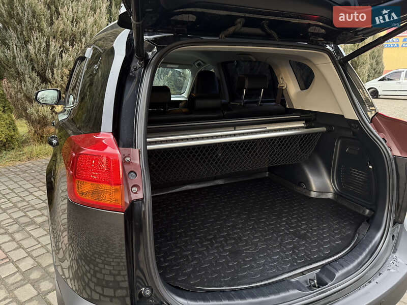 Позашляховик / Кросовер Toyota RAV4 2015 в Самборі фото 36 Позашляховик / Кросовер Toyota RAV4 2015 в Самборі