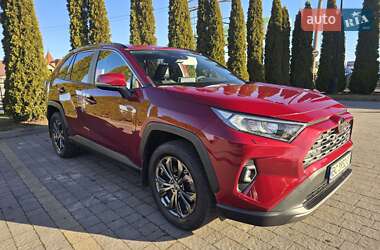 Внедорожник / Кроссовер Toyota RAV4 2022 в Львове