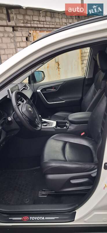 Позашляховик / Кросовер Toyota RAV4 2019 в Києві
