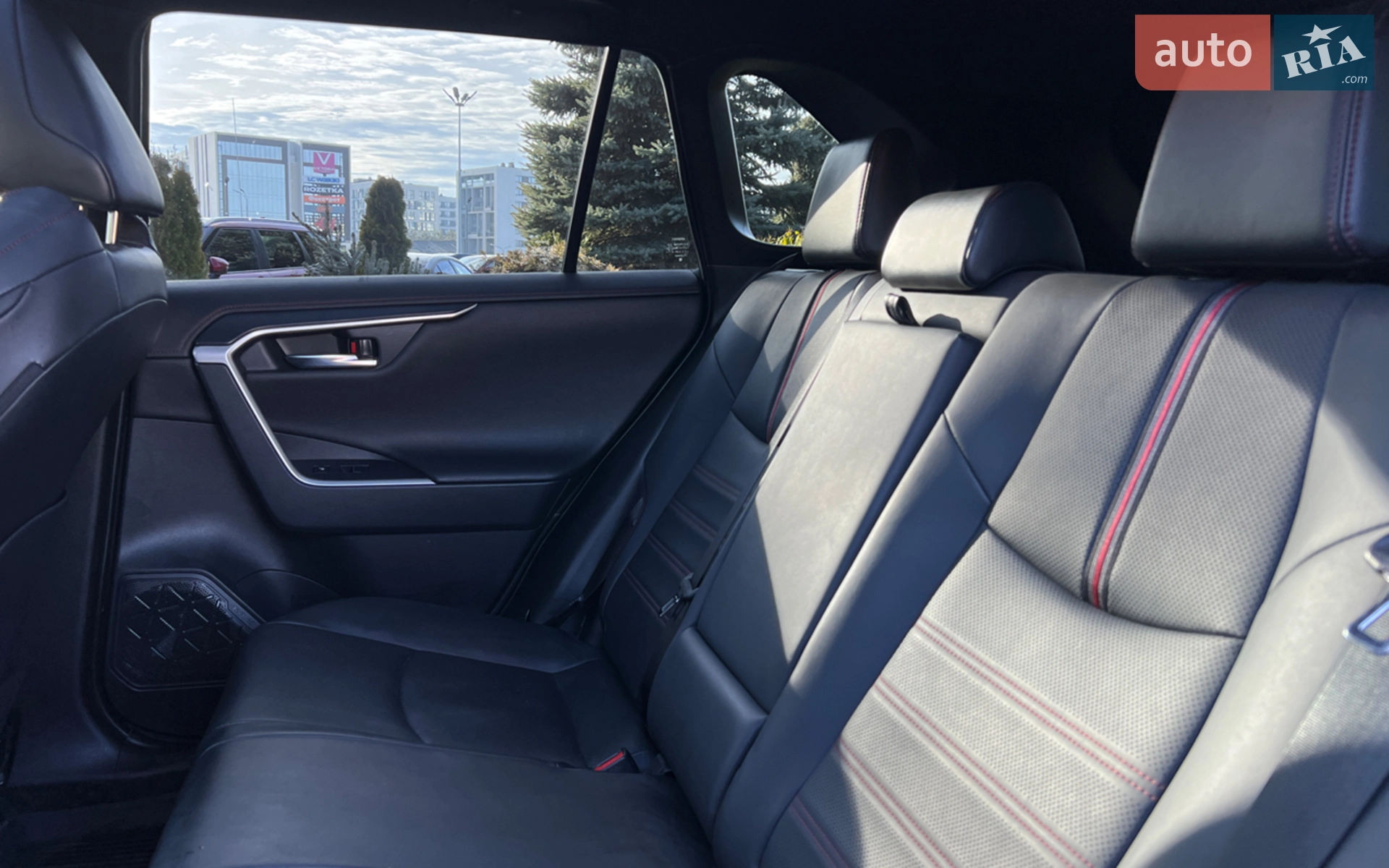 2021 Toyota RAV 4 - мініатюра 26