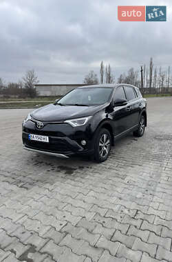 Внедорожник / Кроссовер Toyota RAV4 2015 в Врадиевке