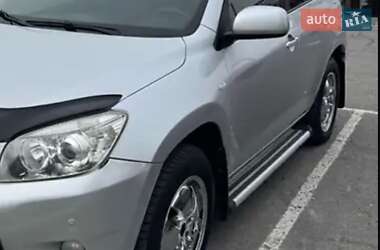 Позашляховик / Кросовер Toyota RAV4 2008 в Києві