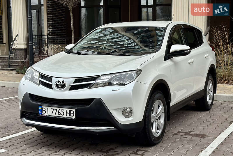 Toyota RAV4 2015