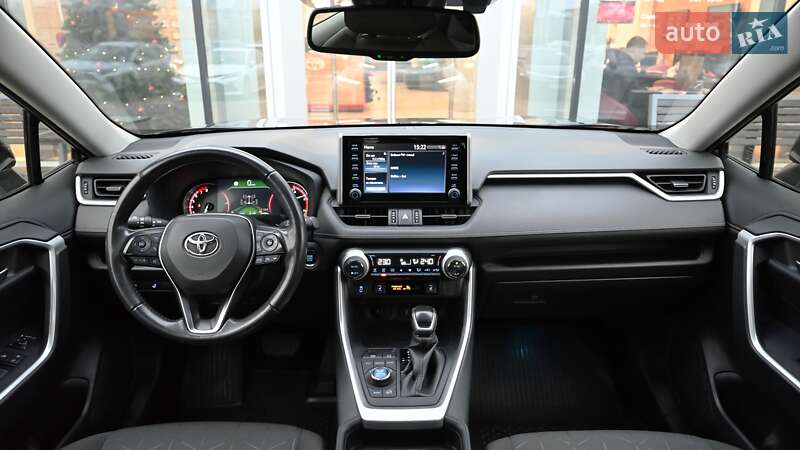 Позашляховик / Кросовер Toyota RAV4 2021 в Києві