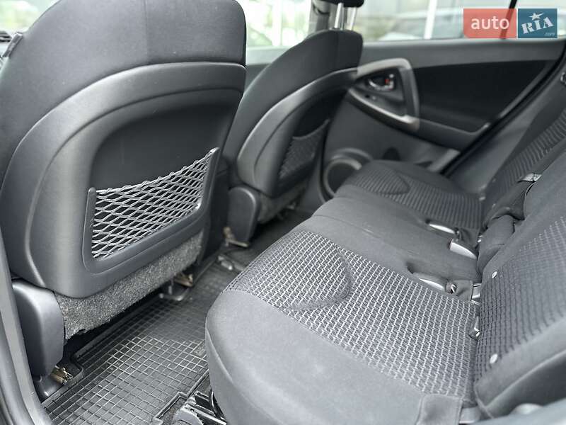 Позашляховик / Кросовер Toyota RAV4 2008 в Києві