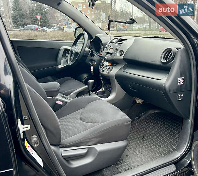 Внедорожник / Кроссовер Toyota RAV4 2006 в Днепре