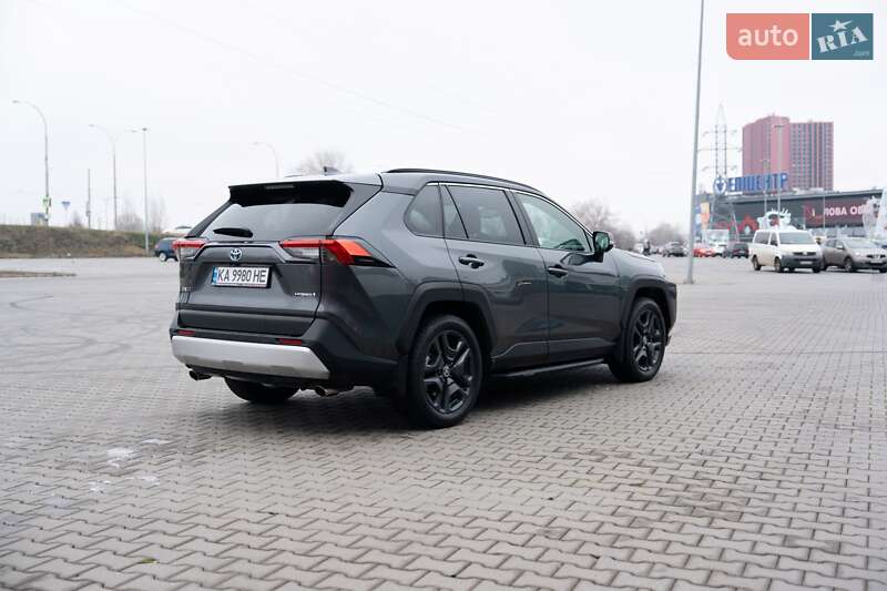 Позашляховик / Кросовер Toyota RAV4 2023 в Києві