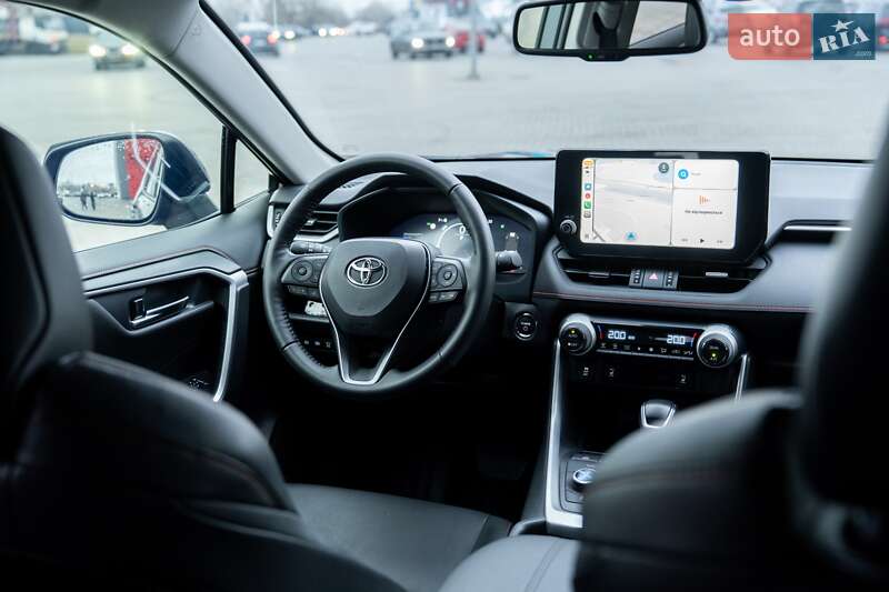 Позашляховик / Кросовер Toyota RAV4 2023 в Києві