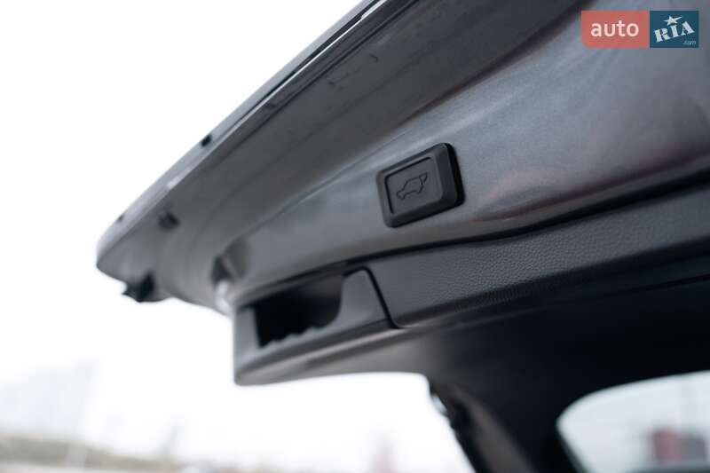 Позашляховик / Кросовер Toyota RAV4 2023 в Києві