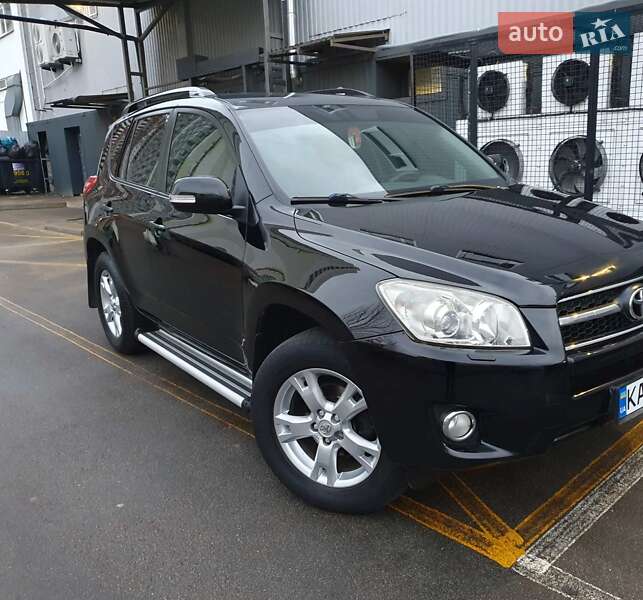 Toyota RAV4 2010