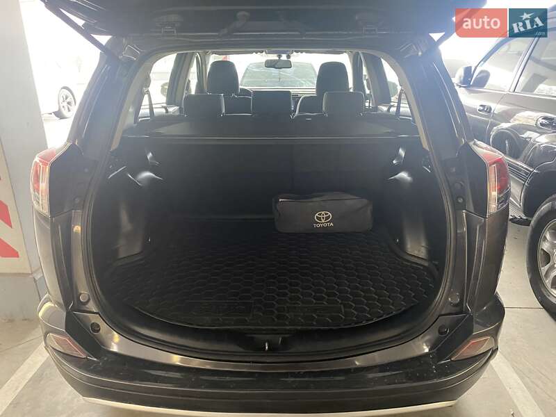 Позашляховик / Кросовер Toyota RAV4 2017 в Одесі