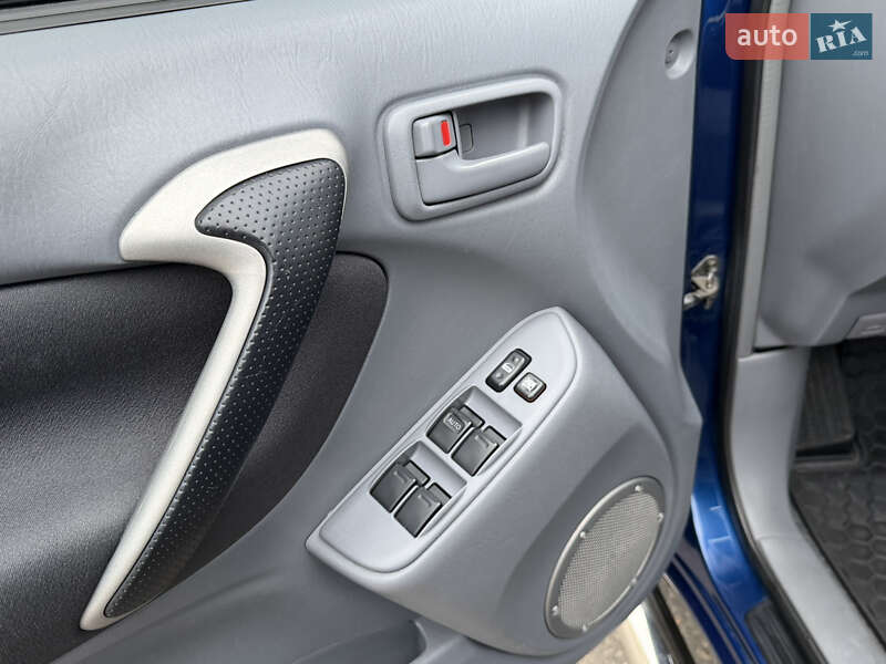 Внедорожник / Кроссовер Toyota RAV4 2004 в Одессе фото 63 Внедорожник / Кроссовер Toyota RAV4 2004 в Одессе