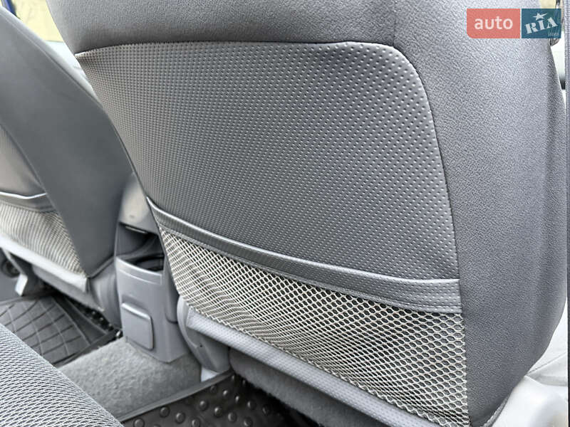 Внедорожник / Кроссовер Toyota RAV4 2004 в Одессе фото 82 Внедорожник / Кроссовер Toyota RAV4 2004 в Одессе