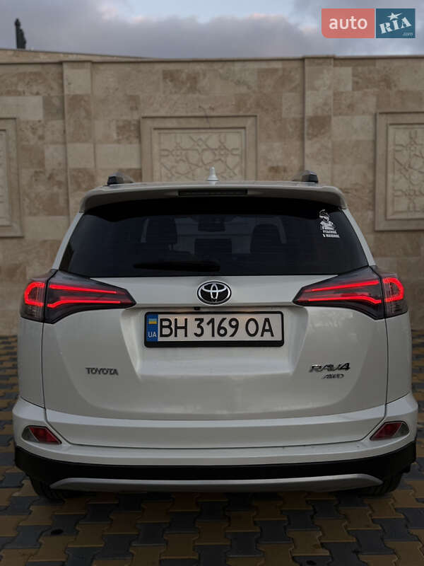 Позашляховик / Кросовер Toyota RAV4 2016 в Одесі