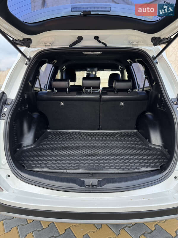 Позашляховик / Кросовер Toyota RAV4 2016 в Одесі