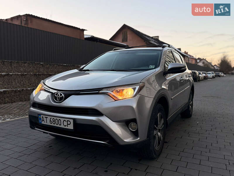 Toyota RAV4 2016