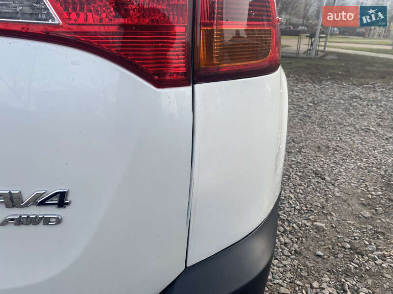 Позашляховик / Кросовер Toyota RAV4 2013 в Вишневому фото 24 Позашляховик / Кросовер Toyota RAV4 2013 в Вишневому