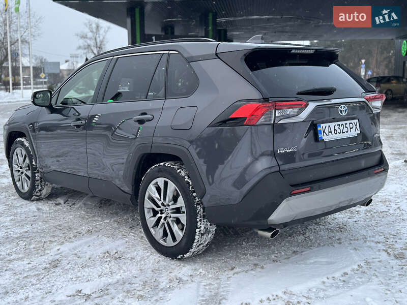 Позашляховик / Кросовер Toyota RAV4 2024 в Києві