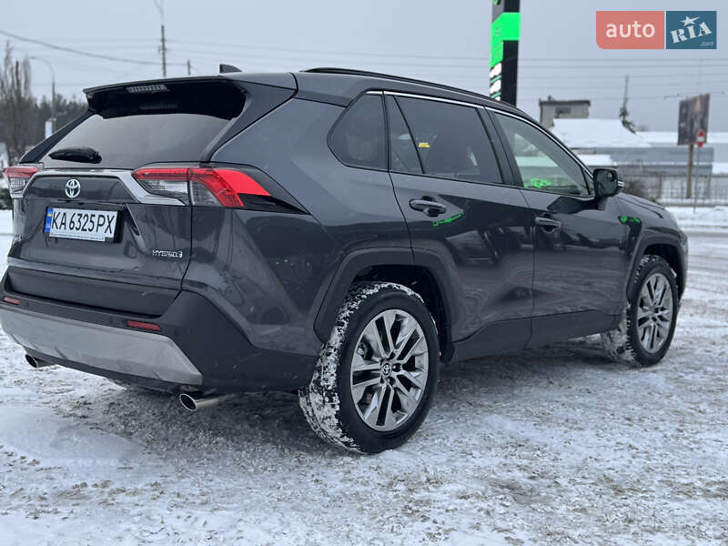 Позашляховик / Кросовер Toyota RAV4 2024 в Києві