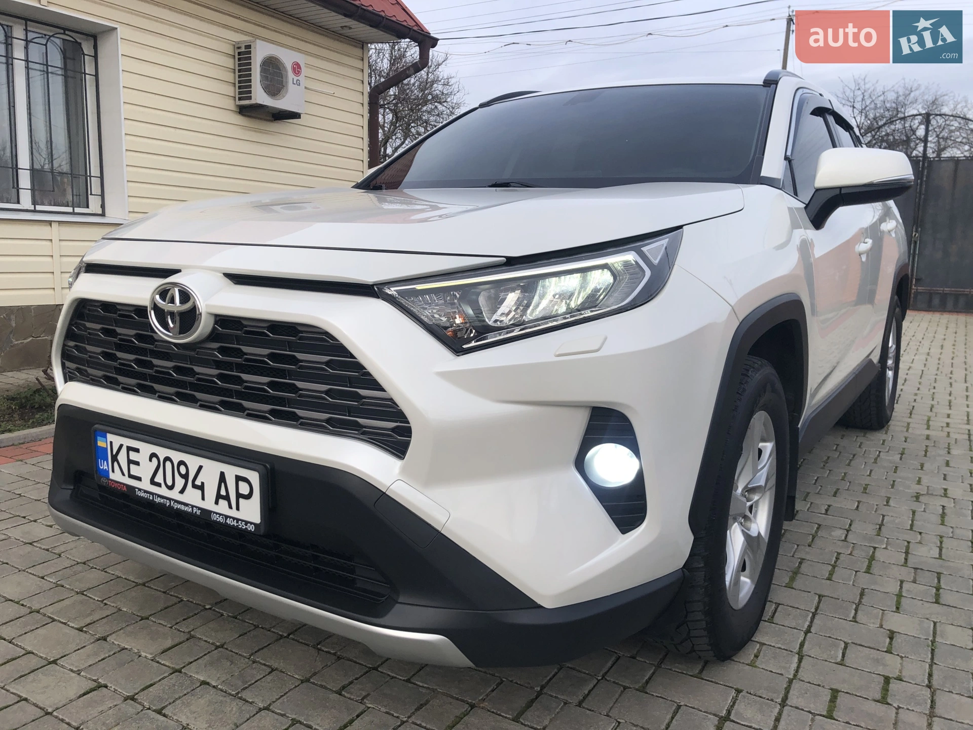 2019 Toyota RAV 4 - мініатюра 19