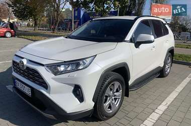 Внедорожник / Кроссовер Toyota RAV4 2021 в Хмельницком