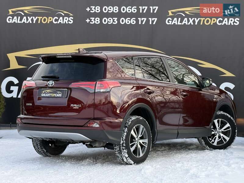Позашляховик / Кросовер Toyota RAV4 2017 в Вінниці