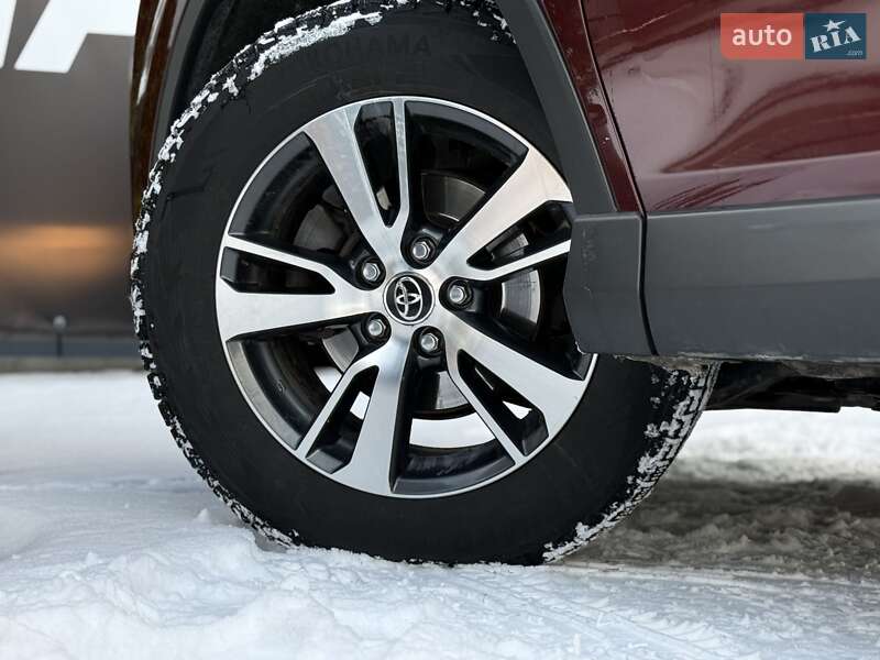 Позашляховик / Кросовер Toyota RAV4 2017 в Вінниці