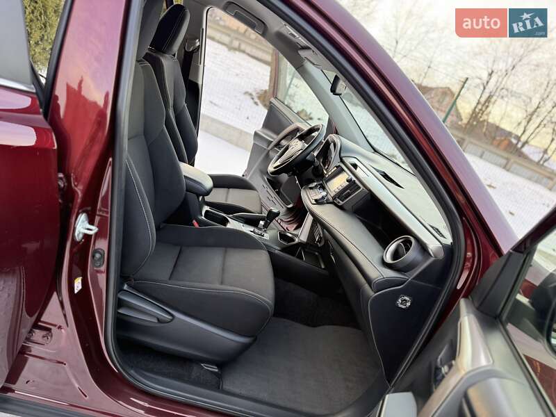 Позашляховик / Кросовер Toyota RAV4 2017 в Вінниці