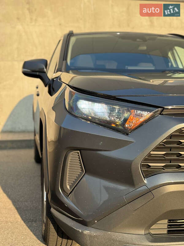 Позашляховик / Кросовер Toyota RAV4 2019 в Києві