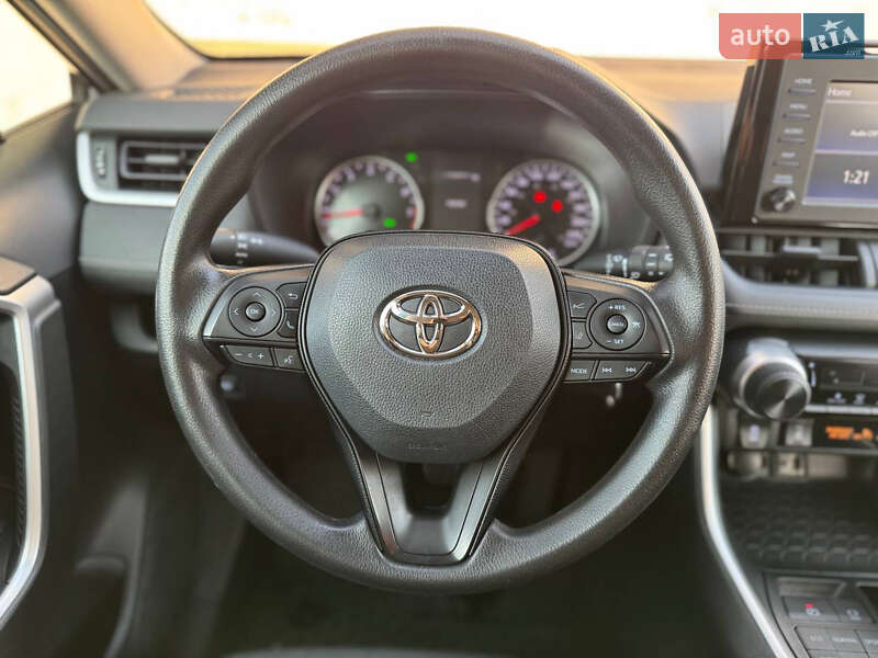 Позашляховик / Кросовер Toyota RAV4 2019 в Києві
