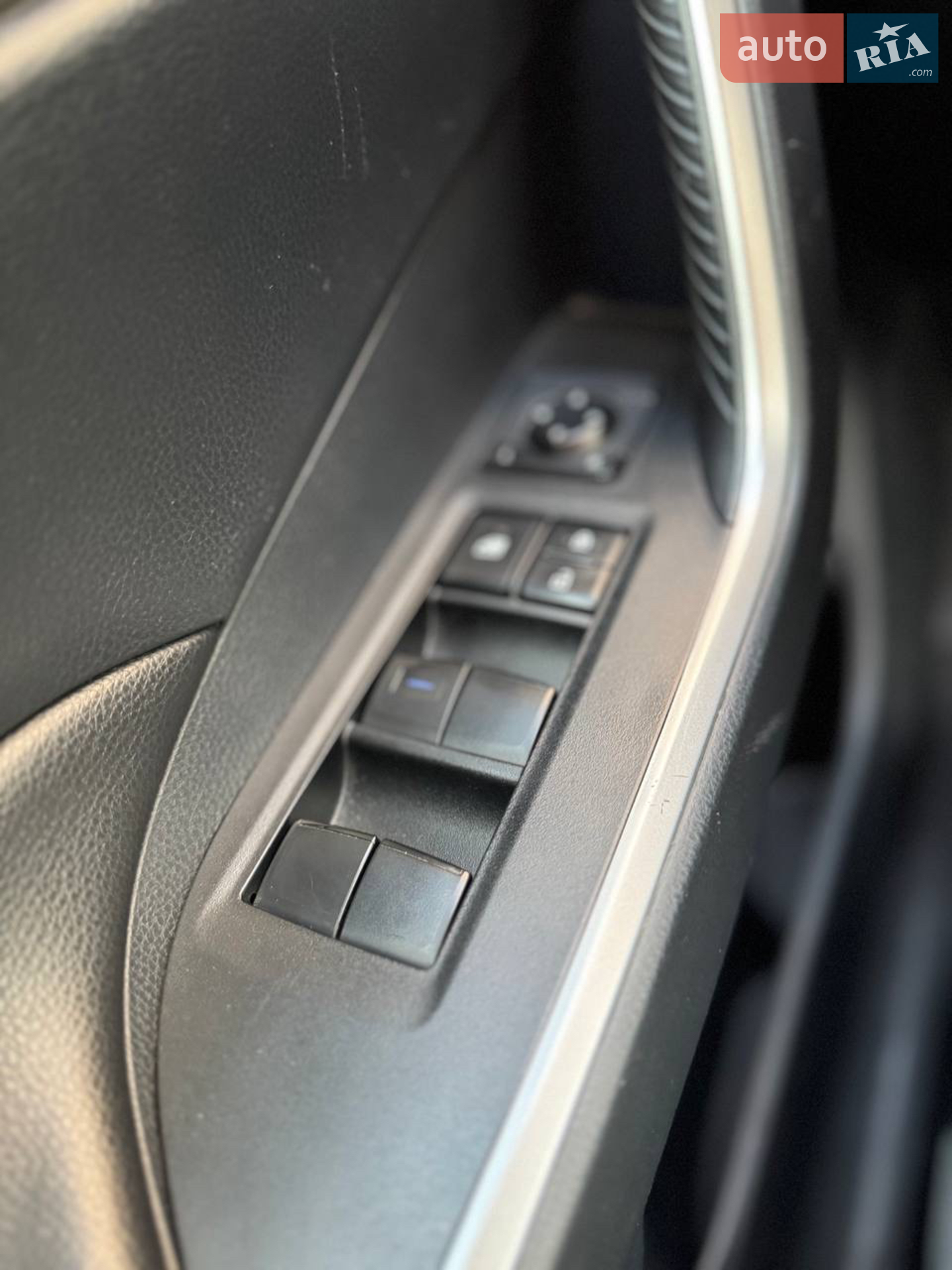 2019 Toyota RAV 4 - мініатюра 27