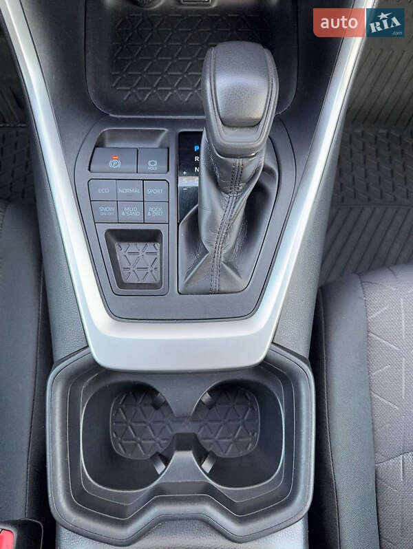 Позашляховик / Кросовер Toyota RAV4 2019 в Києві