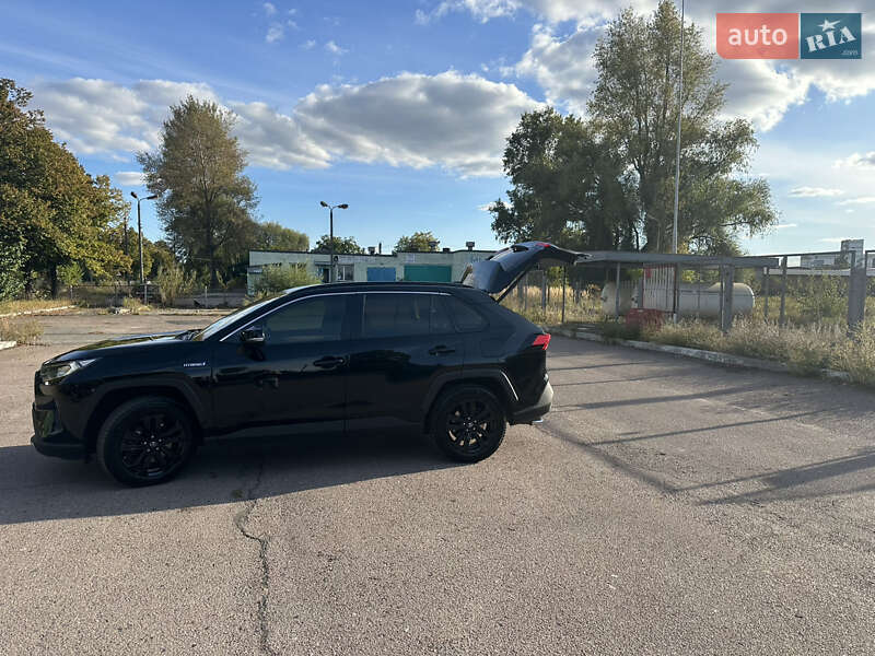 Позашляховик / Кросовер Toyota RAV4 2019 в Чернігові