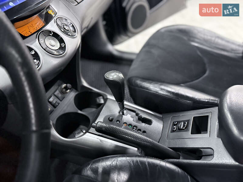 Внедорожник / Кроссовер Toyota RAV4 2007 в Одессе