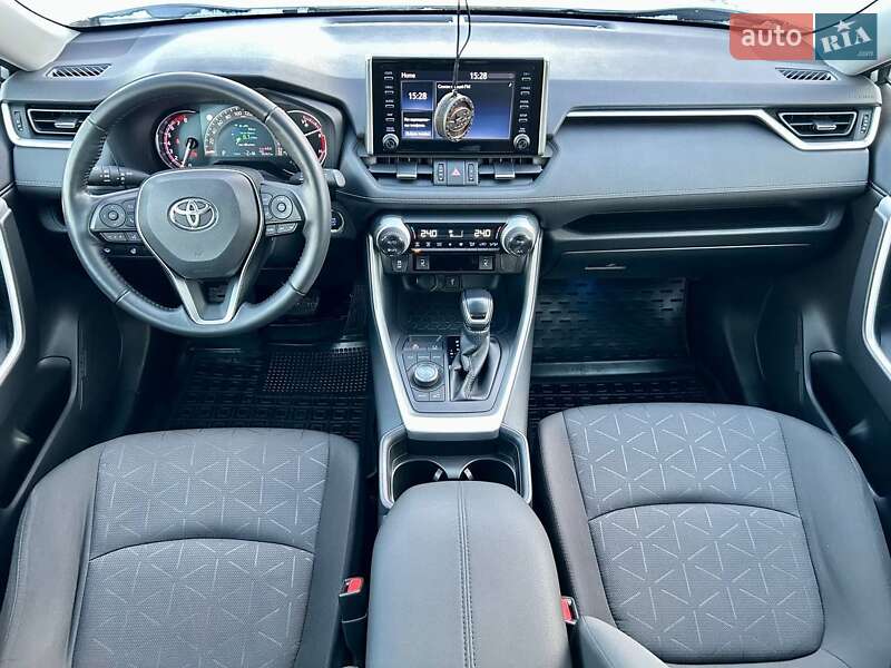 Внедорожник / Кроссовер Toyota RAV4 2020 в Киеве фото 6 Внедорожник / Кроссовер Toyota RAV4 2020 в Киеве