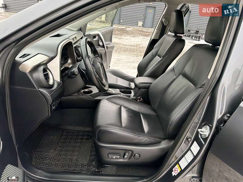 Позашляховик / Кросовер Toyota RAV4 2013 в Києві