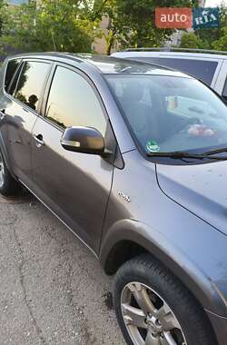 Внедорожник / Кроссовер Toyota RAV4 2009 в Кривом Роге