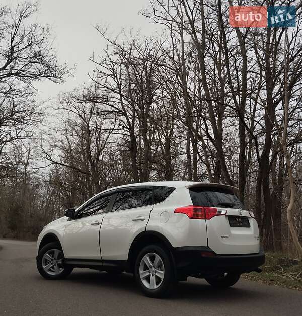 Позашляховик / Кросовер Toyota RAV4 2013 в Одесі