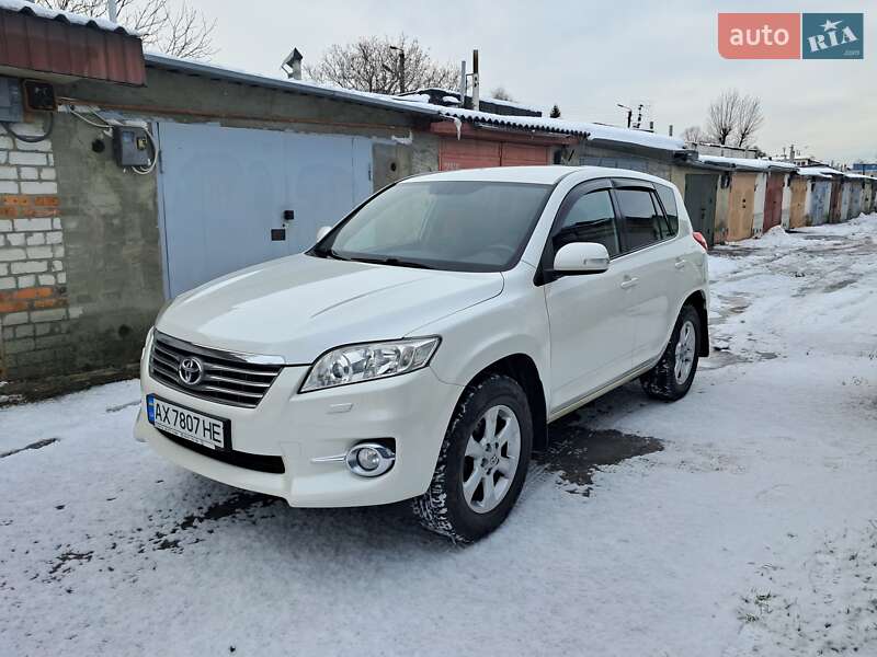 Toyota RAV4 2010