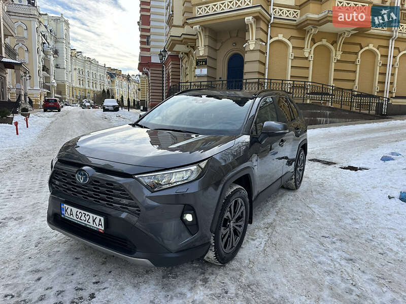 Внедорожник / Кроссовер Toyota RAV4 2023 в Киеве