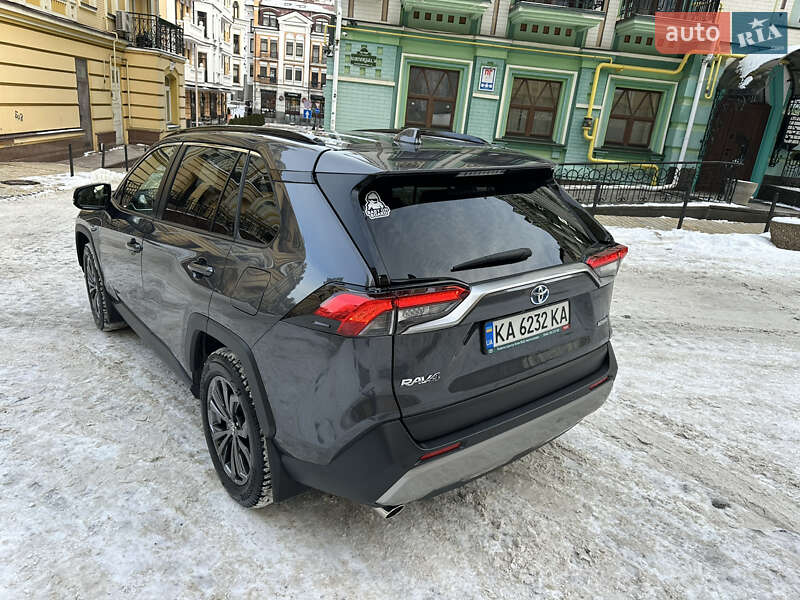Внедорожник / Кроссовер Toyota RAV4 2023 в Киеве