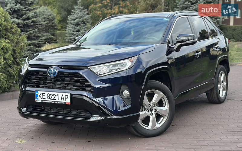 Toyota RAV4 2021