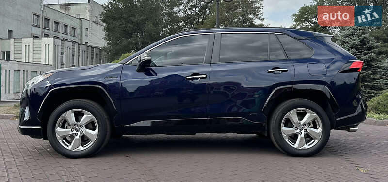 Внедорожник / Кроссовер Toyota RAV4 2021 в Днепре фото 17 Внедорожник / Кроссовер Toyota RAV4 2021 в Днепре