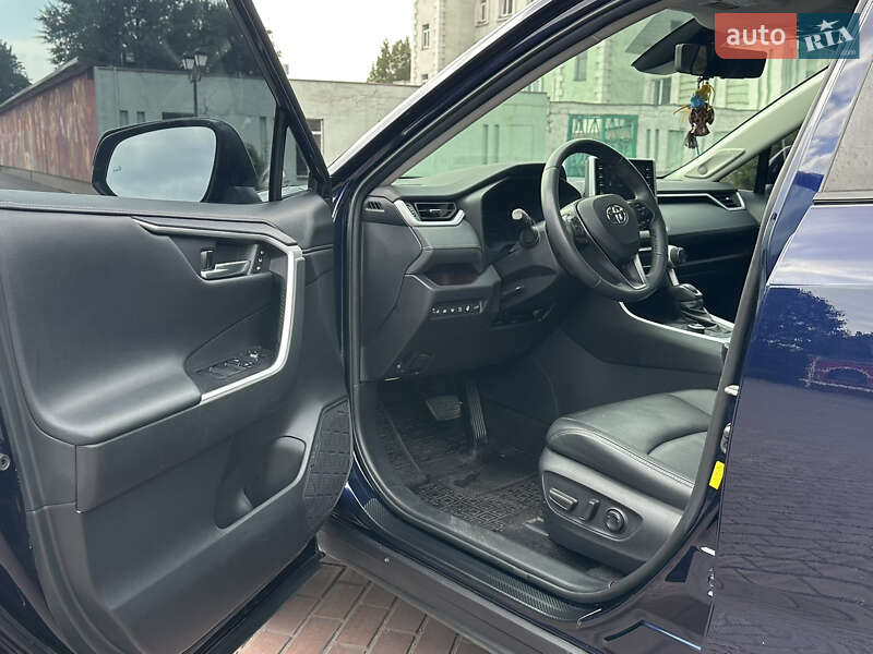 Внедорожник / Кроссовер Toyota RAV4 2021 в Днепре фото 20 Внедорожник / Кроссовер Toyota RAV4 2021 в Днепре